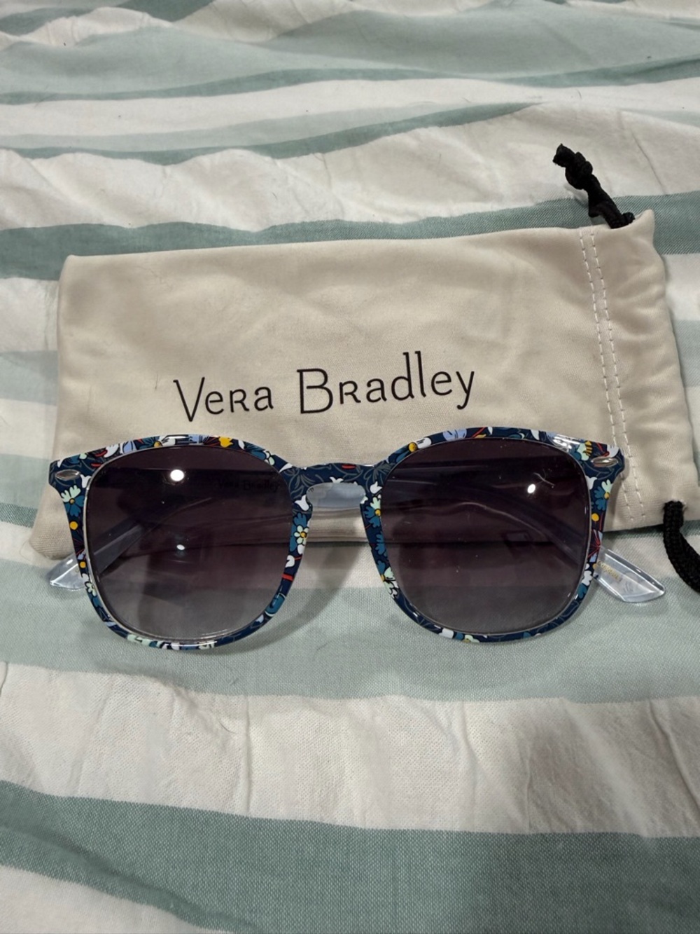 Vera Bradley Bree Sunglasses - Floral Bursts